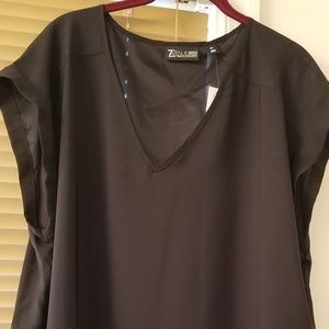 NWT NY&C Black v-neck cap sleeve dressy t-shirt